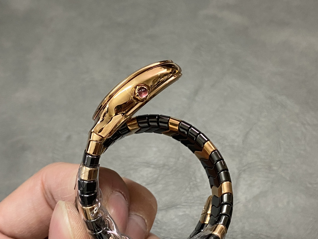 ブルガリ 腕時計 アショーマ偽物 セルペンティ 蛇かたち うで時計 Serpenti レディース ブレスレット 2色可選_12