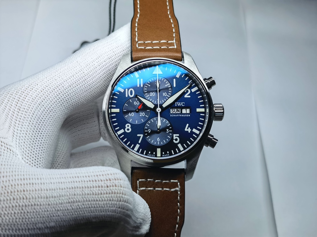 iwc シャフハウゼン オールドインタースーパーコピー ビジネス 防水 腕時計 パイロットウォッチ ブルー_1