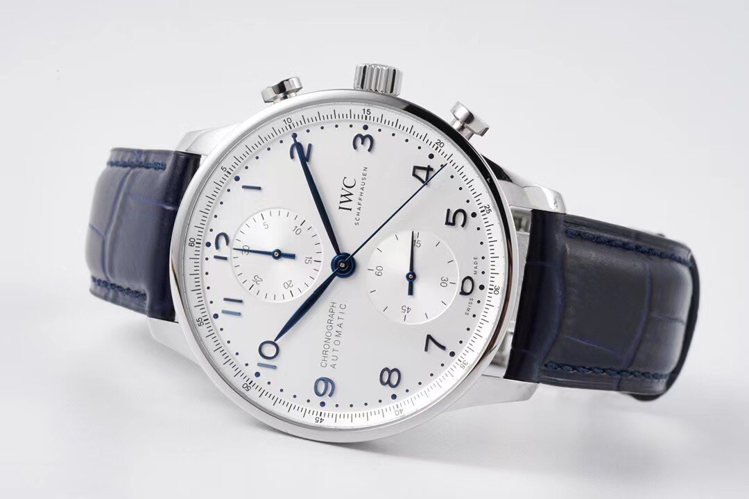 IWC 魅力的なスタイル ポルトギーゼ 価格偽物うで時計 型番IW371615 シルバーケース ホワイト_4