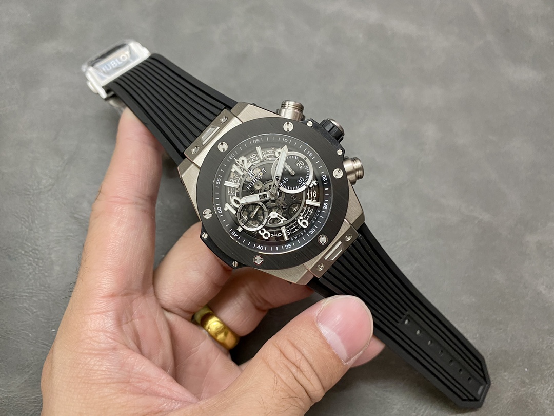 hublot ウブロ ビッグバン サイズ激安通販 ゴムバンド 炭素繊維 カラフル 防水 腕時計 シンプル ブラック_4