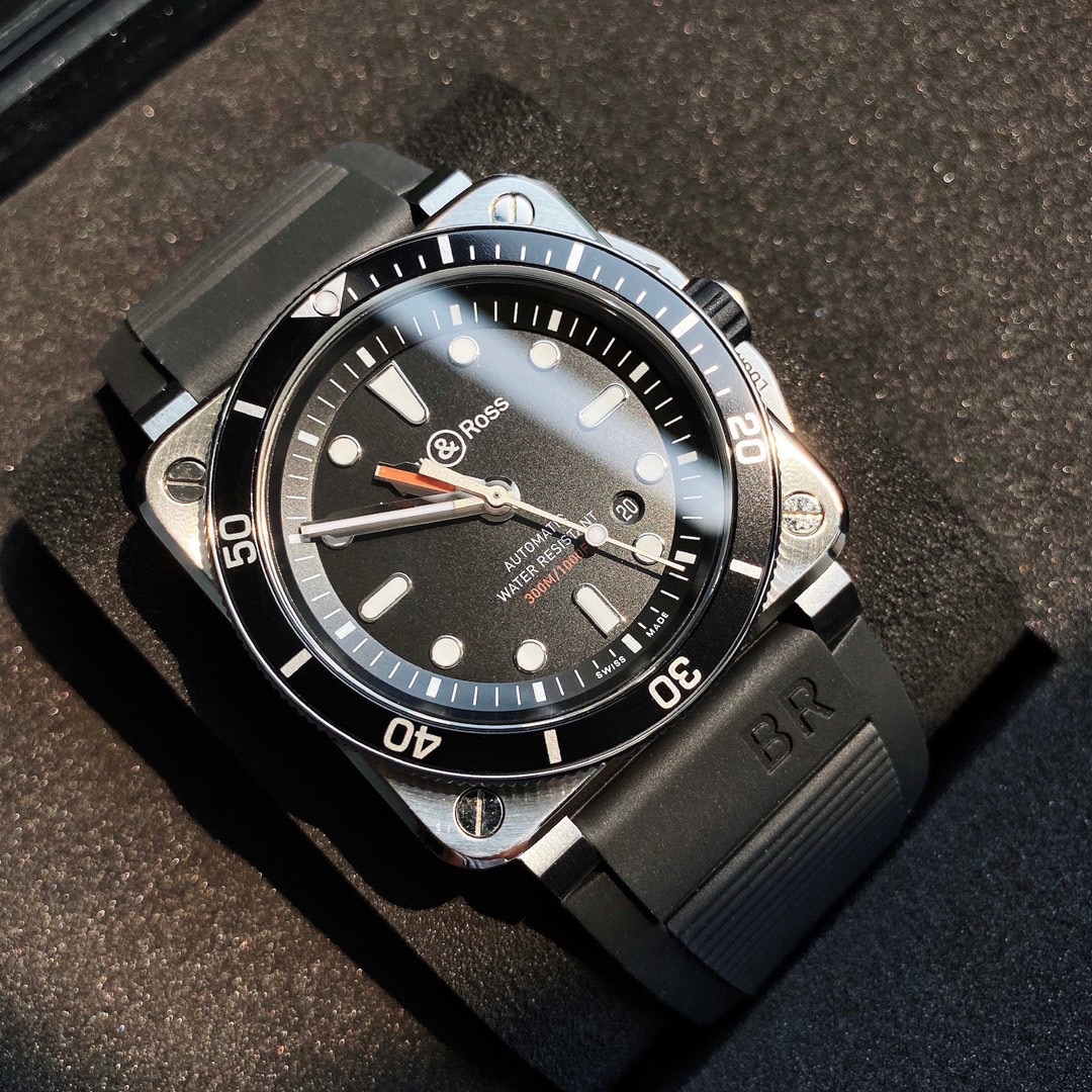 bell&ross 通販スーパーコピー BR03 ウォッチ 防水 シンプル 黒いケース ハンサム 紳士 ブラック_3