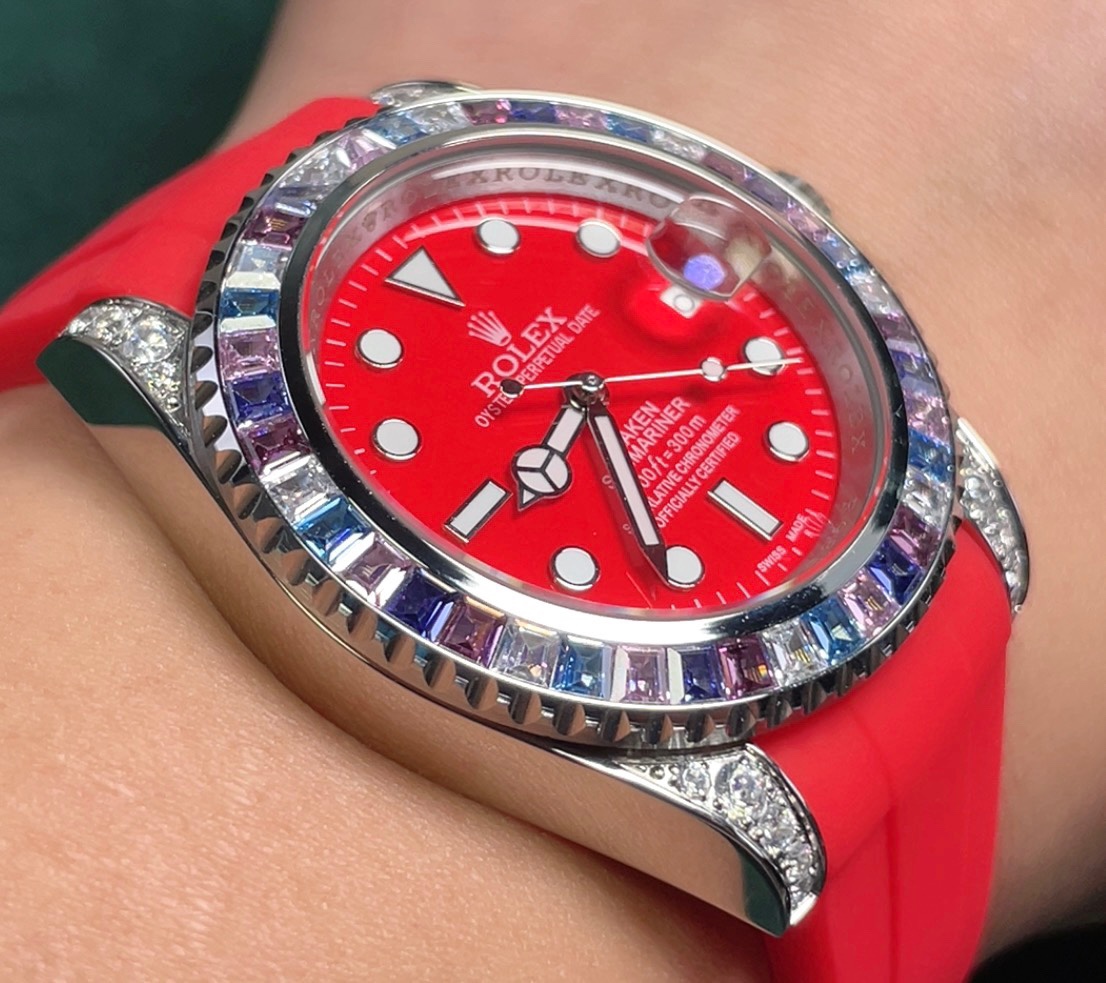 目を引く存在感 ROLEX サブマリーナ ー デイトコピー 腕時計 防水 ウォッチ ダイヤ飾り M126679 シンプル レッド_3