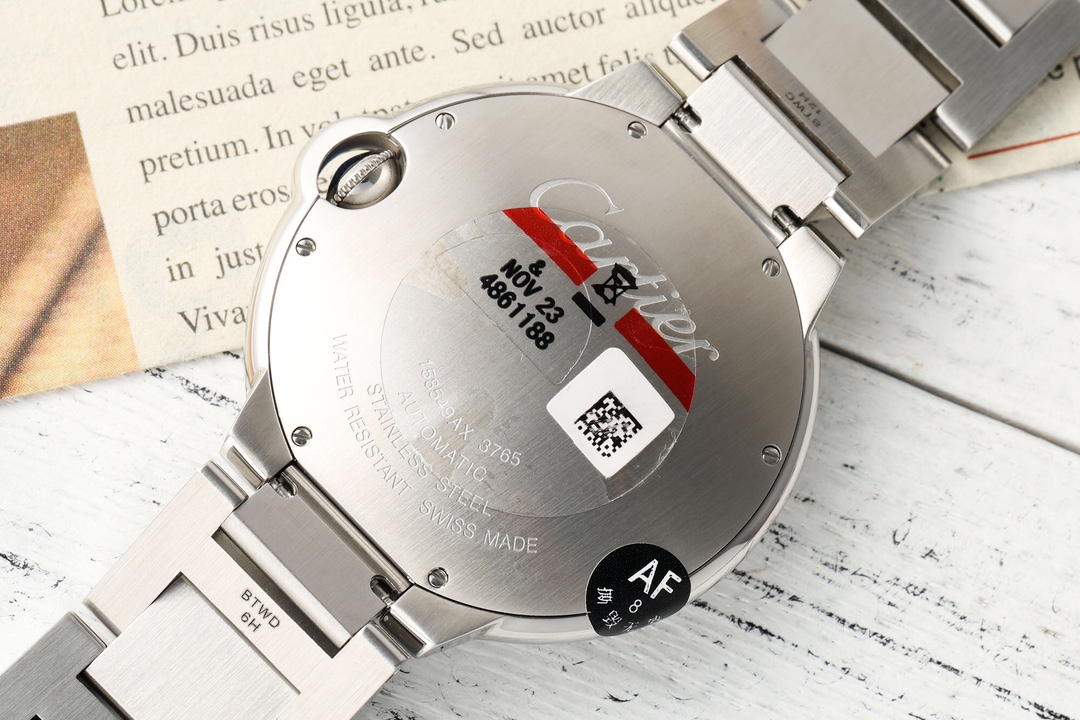 2024年のお買い得品 バロンブルー42mm カルティエ偽物 腕時計 ウォッチ スチールバンド 防水 紳士 メンズ ブラック_8